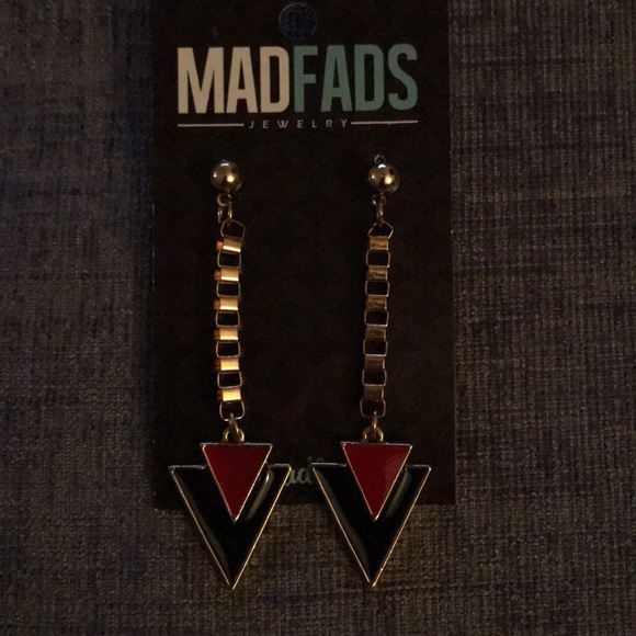 Unique Stylish Drop Triangle Red/Black Earrings - Picture 3 of 3